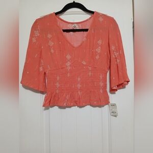 Pretty Coral NWT Mudd Flowy Top Small
